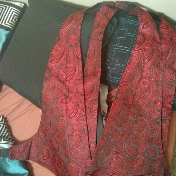 Suits ties vests tux dresses of all sizes - Picture 5 of 6